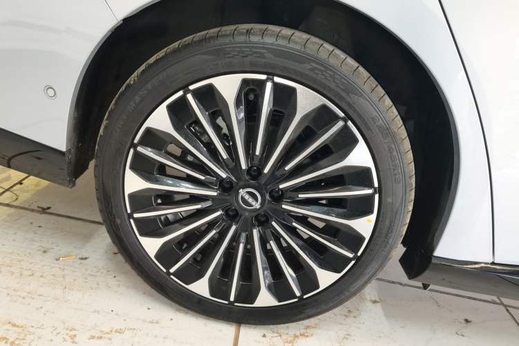 Used Nissan N7 2025 510 Max
