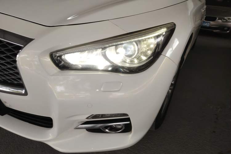 Used Infiniti Q50 2014 2.0T Comfort Edition
