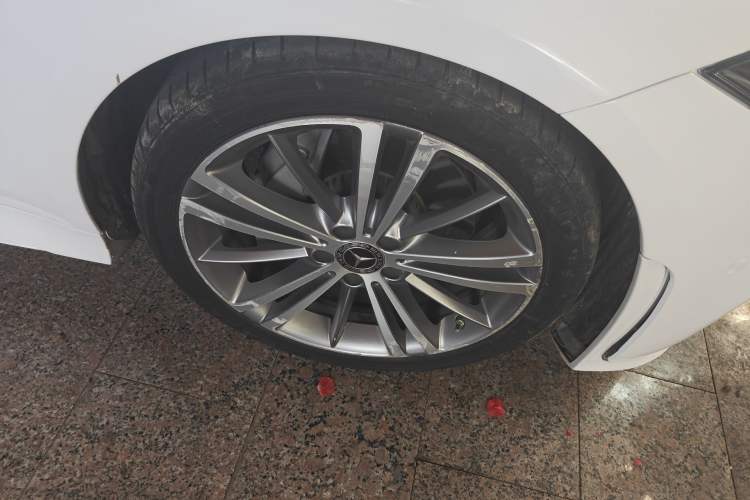 Used Mercedes-Benz CLS 2020 CLS 300 Sport Edition Right Front Wheel Hub