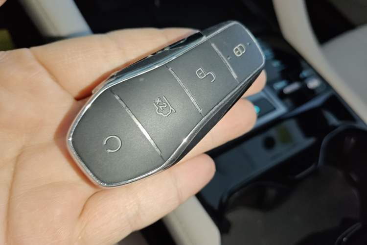 Used BYD Song PLUS New Energy 2025 EV Intelligent Driving Version 520km Premium Model
