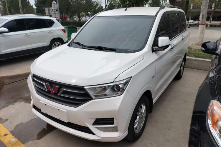 Used Wuling Hongguang 2019 1.5L S Comfort Edition China VI LAR