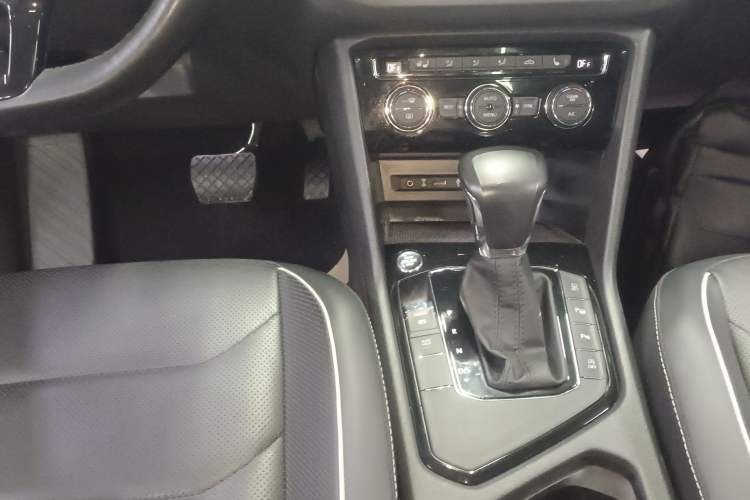 Used Volkswagen Tiguan L 2018 Revised 330TSI Automatic Two-Wheel Drive Flagship Edition