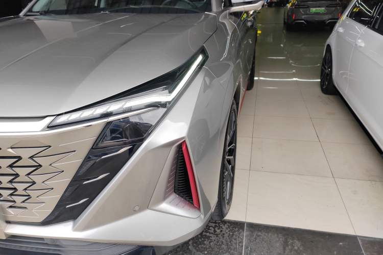 Used CHANGAN OSHAN Z6 2023 Blue Whale 1.5T DCT Smart Edition
