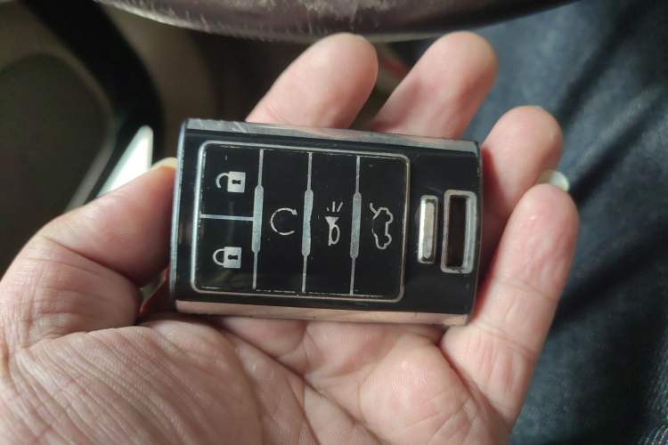 Used Cadillac SLS Seville 2011 2.0T Luxury Edition
