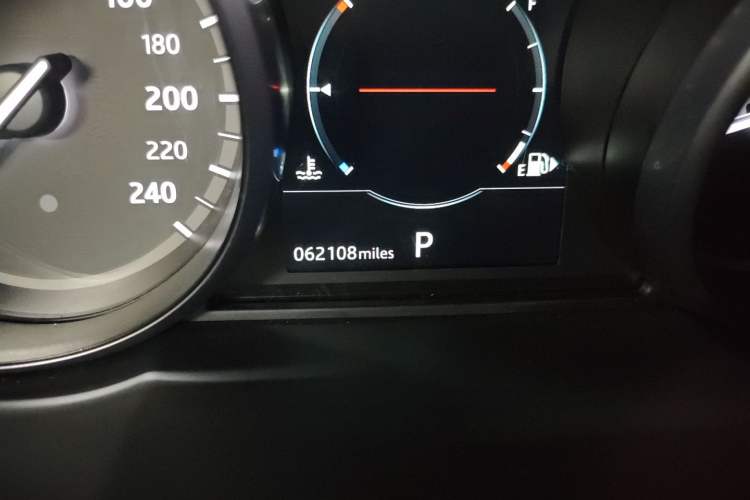 Used Land Rover Discovery Sport 2019 240 PS PURE Edition China V Standard Odometer Close Up