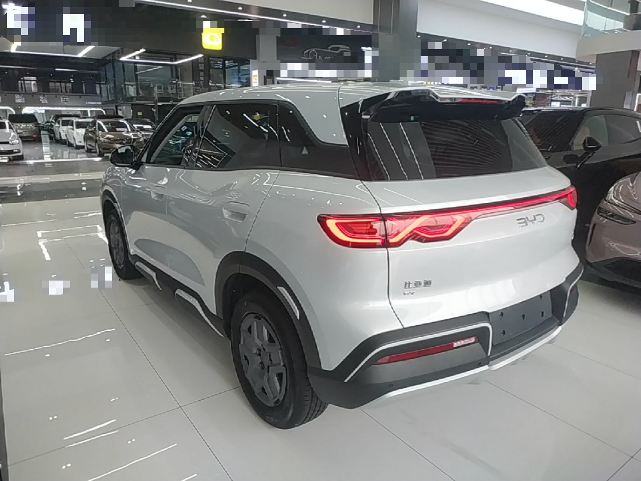 BYD Yuan UP 2025 Model 301KM Leading Version — снимка 4