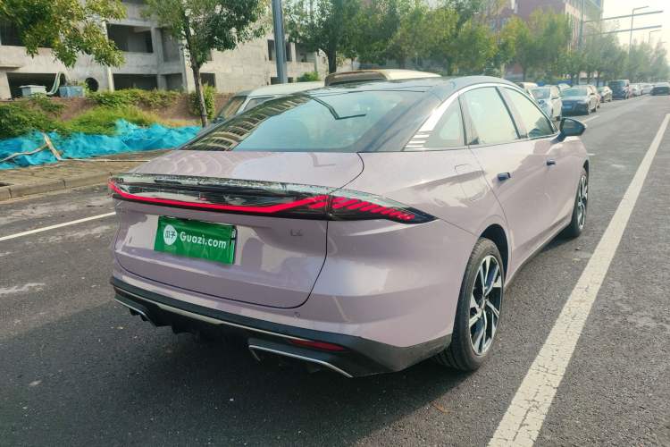 Used Geely Galaxy L6 2024 125km Creative Edition
