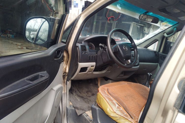 Used FORTHING Lingzhi 2018 M3L 1.6L 7-Seater Comfort Model Driver Seat