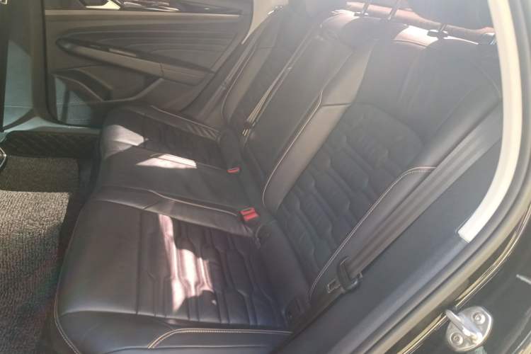 Used Volkswagen Passat 2020 330TSI Elite Edition China VI
