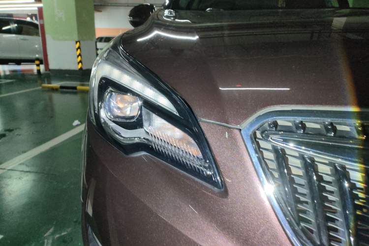 Used Buick Envision 2019 28T 4x4 Elite Version China V Standard Right Front Headlight