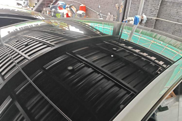 Used Tesla Model Y 2024 Rear-Wheel-Drive Version Roof