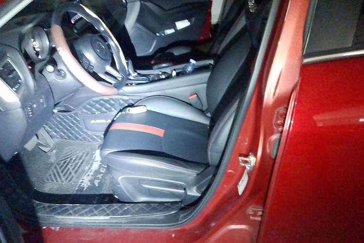 Used Mazda 3 Axela 2017 Sedan 1.5L Automatic Luxury Model Emission Standard China V
