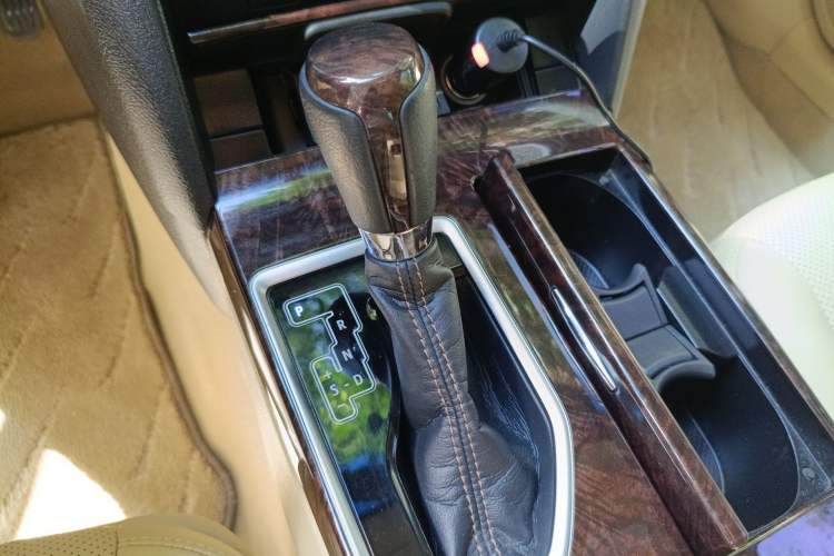 Used Toyota Camry 2016 2.0G 10th Anniversary Leading Edition