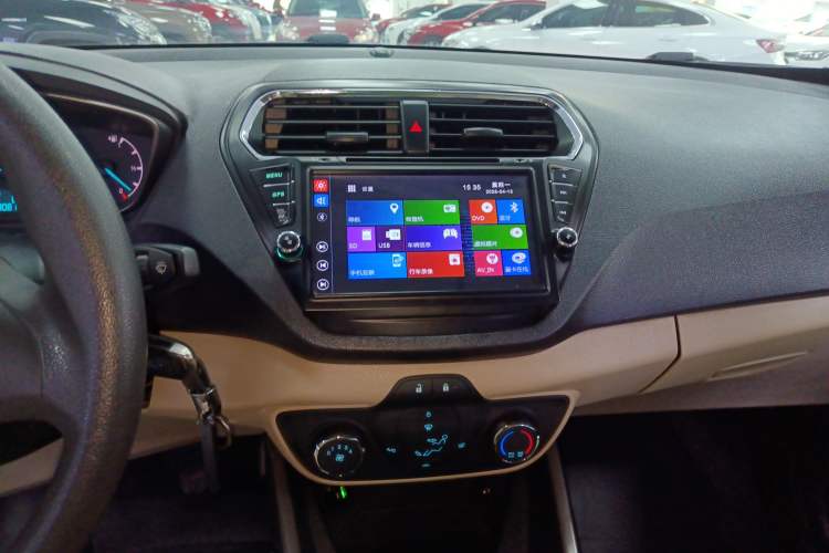 Used Ford Escort 2015 1.5L Manual Comfort Model Audio And AC Panel