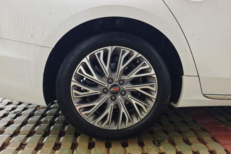 Used Hongqi H5 2023 2.0T Automatic Smart Connect Flagship Edition
