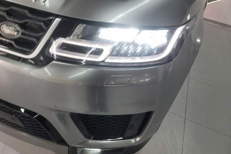 Used Land Rover Range Rover Sport 2020 3.0 L6 SE