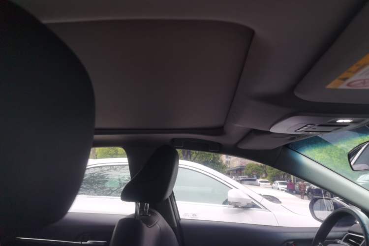 Used Toyota Camry 2019 2.5G Luxury Edition China VI Standard Headliner