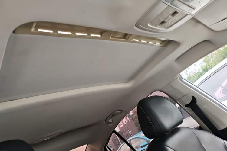 Used Roewe i5 2021 Revised Version 1.5L CVT Diamond Edition
