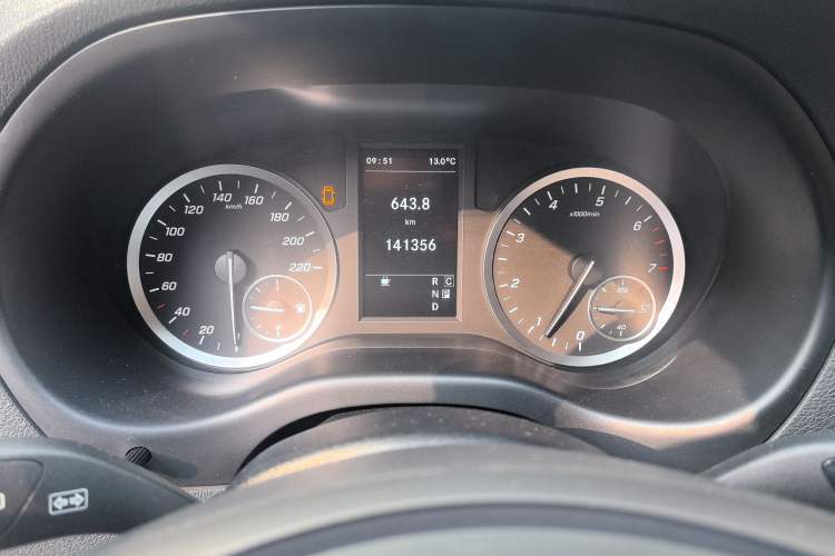 Used Mercedes-Benz Vito 2021 2.0T Elite Version 7 Seats