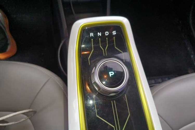 Used CHANGAN Benni E-Star 2020 Xinyue Edition Lithium-NMC Gear Lever