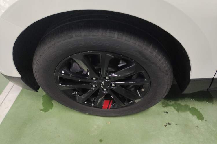 Used Chevrolet Equinox 2019 Redline 550T Automatic All-Wheel-Drive RS Model China VI Standard Exterior 4