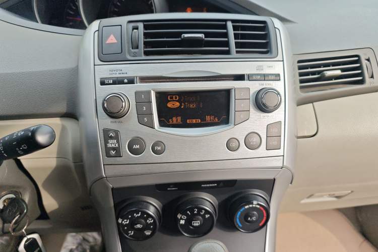 Used Toyota Verso 2011 180E CVT Elite Edition Audio And AC Panel