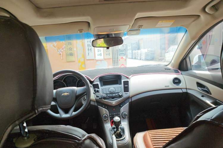 Used Chevrolet Cruze 2015 1.5L Classic SE MT