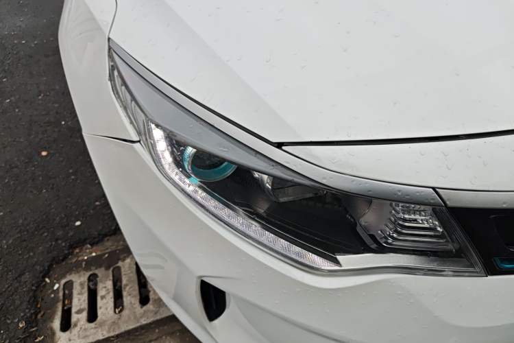 Used Kia K5 New Energy 2018 2.0L Smart Enjoyment Version Right Front Headlight