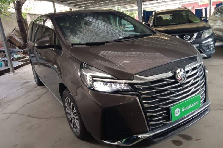 Used Buick GL8 2023 Facelifted Land Cruiser Executive Luxury Version
