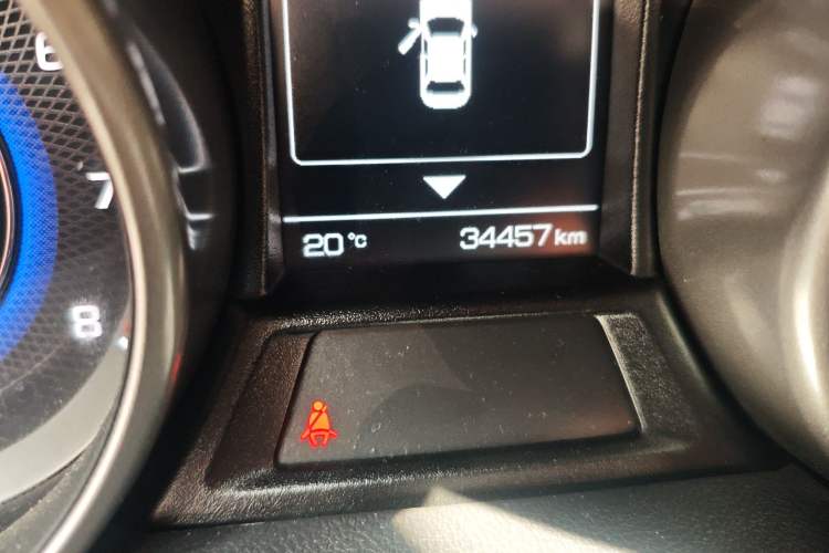 Used CHANGAN OSHAN COS5 2021 1.6L CVT Luxury Model Odometer Close Up