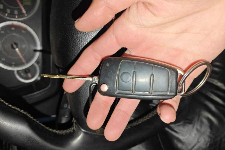 Used GAC Gonow Aoosed GX5 2012 2.4L Manual Gasoline 4x4 with Sunroof Vehicle Key