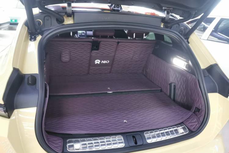 Used Nio ET5T 2023 75 kWh Touring Trunk