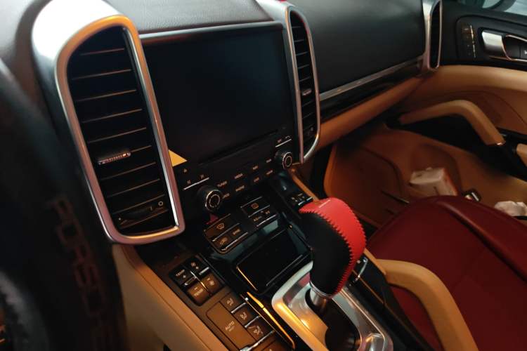 Used Porsche Cayenne 2016 Cayenne Platinum Edition 3.0T