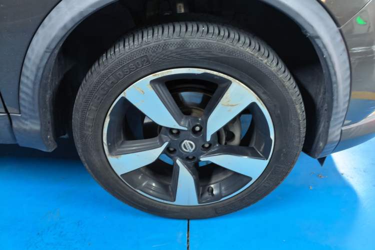 Used Nissan Qashqai 2017 2.0L CVT Luxury Edition China V Standard Right Front Wheel Hub