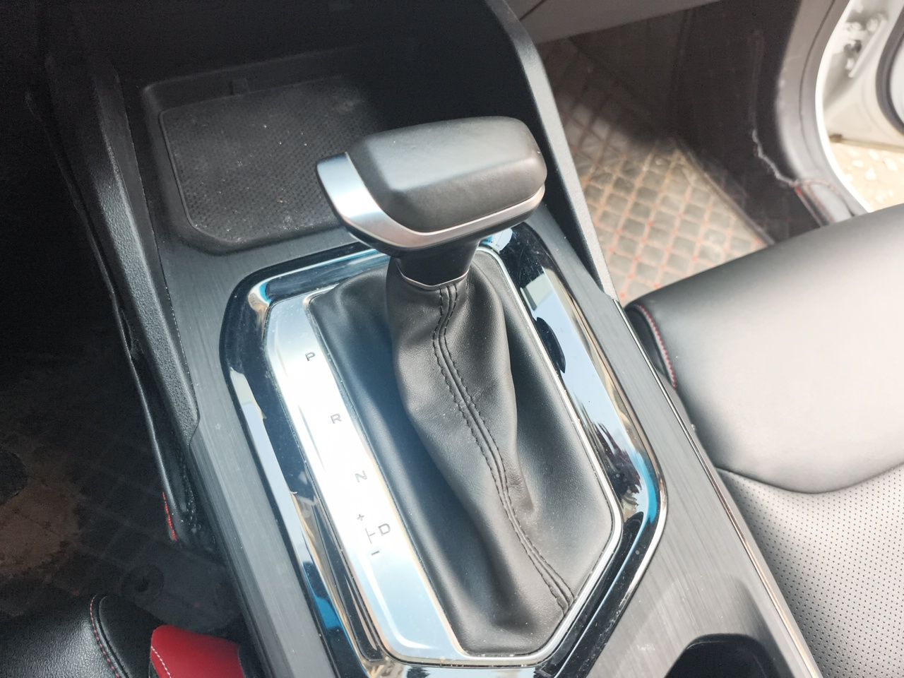 Geely Auto Emgrand S 2021 1.4T CVT Prestige Edition — снимка 14