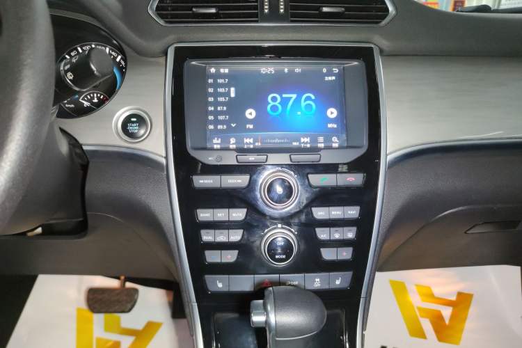 Used Haval H2 2017 Red-Label 1.5T Automatic Two-Wheel Drive Luxury Model