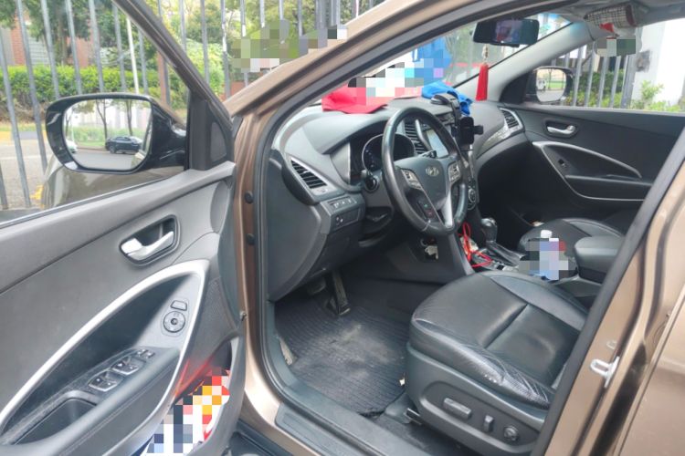 Used Hyundai Santa Fe 2015 2.0T Automatic Two-Wheel Drive Smart Version 5 Seats