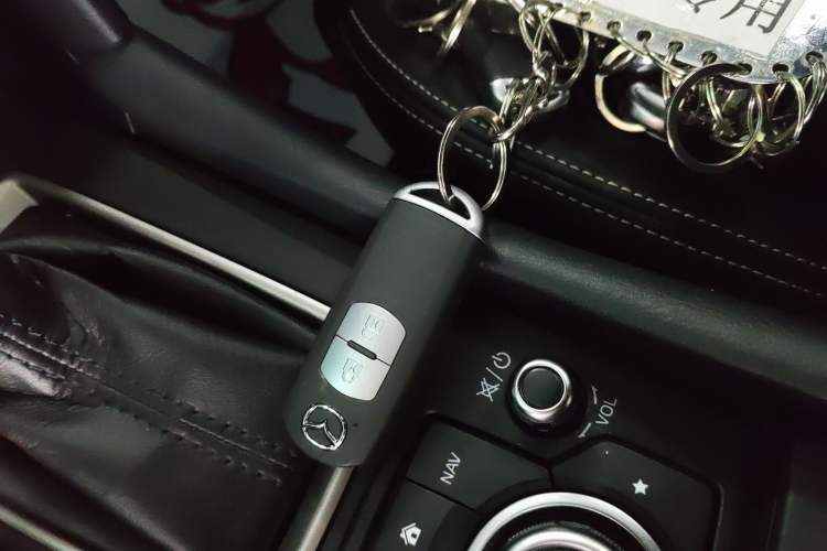 Used Mazda CX-4 2020 2.0L Automatic Two-Wheel Drive Blue Sky Dynamic Edition Vehicle Key