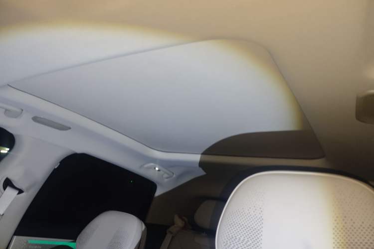 Used Lynk & Co 07 2024 EM-P 126 Long-Range Halo