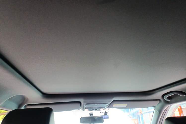 Used Honda UR-V 2017 240TURBO Two-Wheel Drive Classic Edition China V Headliner