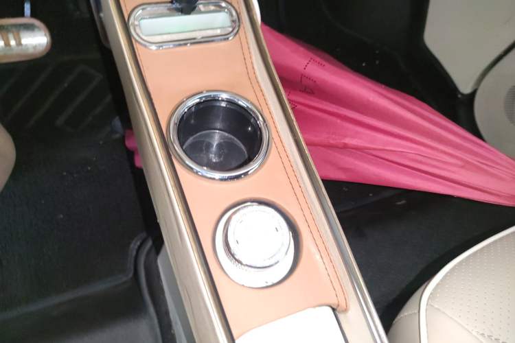 Used Wuling Hongguang MINIEV 2024 3rd Generation 215km Advanced Version Gear Lever