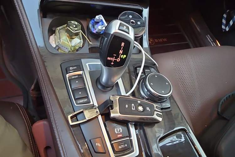 Used BMW 5 Series 2014 525Li Luxury Design Package Gear Lever
