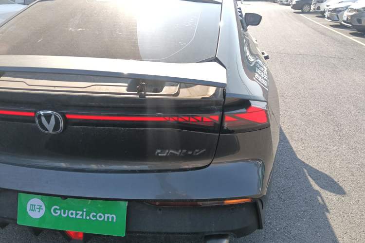 Used Changan UNI-V 2022 1.5T Prestige Version
