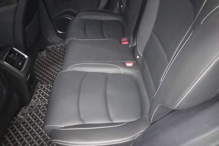 Used Geely Auto Emgrand X7 Sport 2020 1.5TD Automatic Smart Connect PRO Left Rear Seat