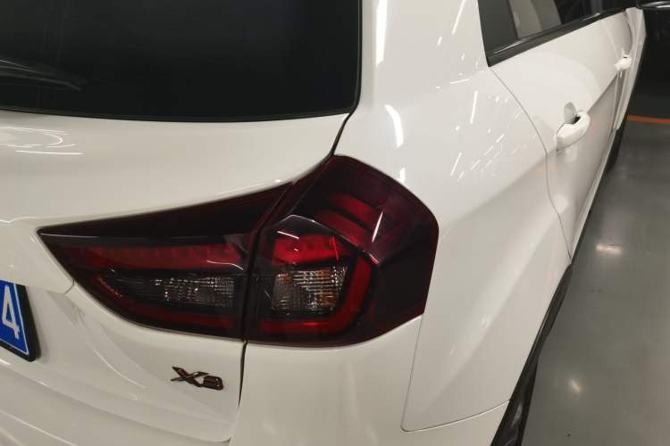 Used Geely Auto Vision X3 2020 1.5L CVT Luxury Model Right Rear Taillight