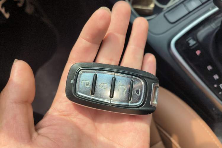 Used Kia KX Cross 2018 1.6L Automatic Dynamic Sunroof Version Vehicle Key