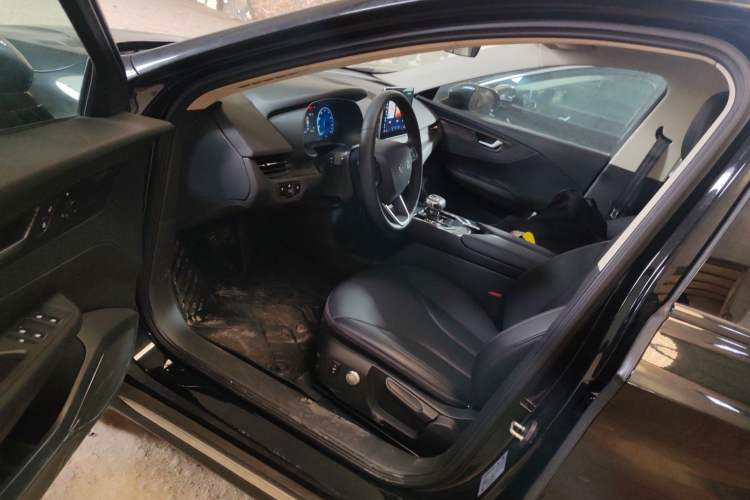 Used Hongqi E-QM5 2021 Charging Version Flagship Edition
