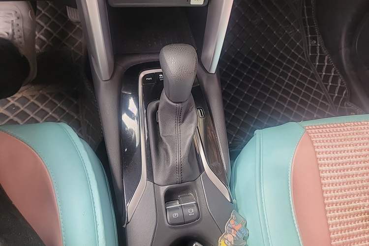 Used Toyota FRONTLANDER 2023 2.0L CVT Leading Edition Gear Lever