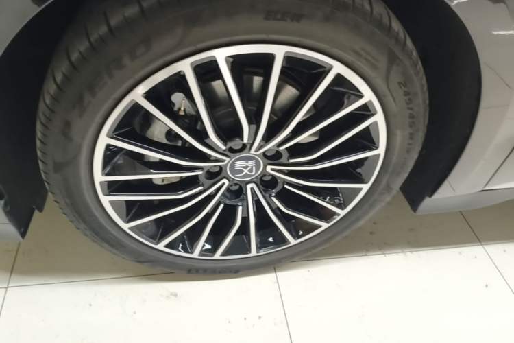 Used BYD Han 2024 DM-i Glory Edition 121KM Prestige Model
