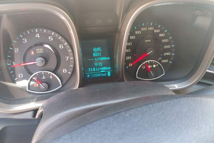 Used Chevrolet Malibu 2012 2.0L Automatic Luxury Edition Odometer Close Up